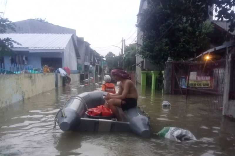 Gerak Cepat Bantu Warga, BPBD DKI Sedot Banjir di 15 RT di Jakarta