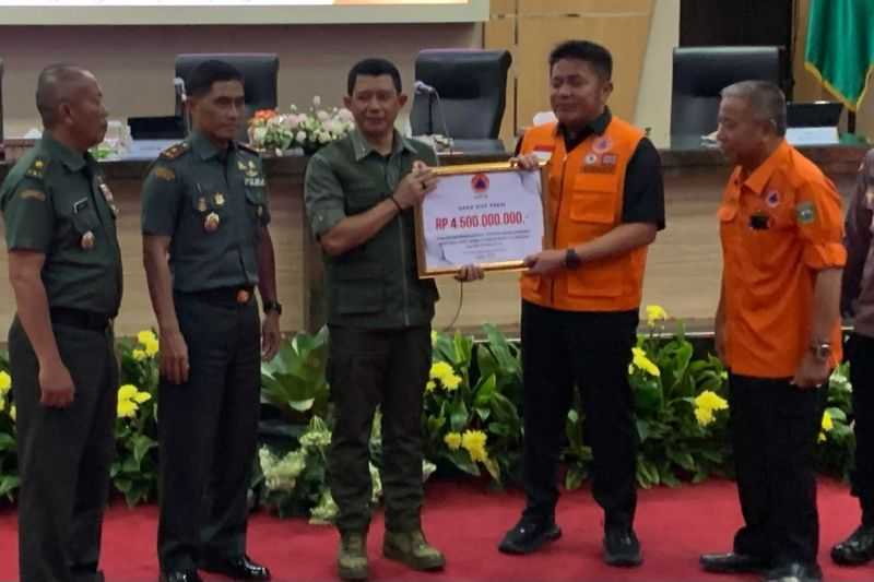 Gerak Cepat, BNPB Salurkan Bantuan Operasional Penanganan Karhutla di Sumsel