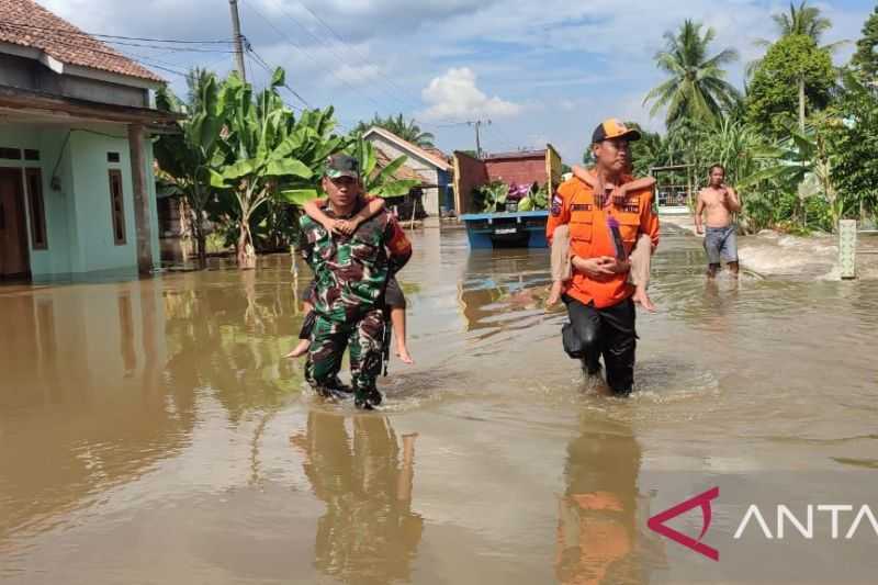 Gerak Cepat, BPBD Dirikan Dapur Umum di Sejumlah Desa Terdampak Banjir di Muba