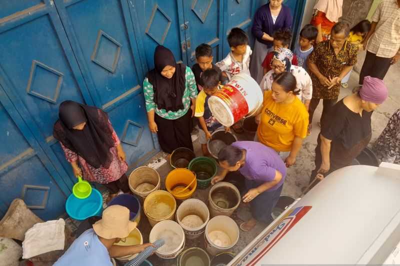 Gerak Cepat, BPBD Sukabumi Intensifkan Distribusi Air Bersih ke Daerah Kekeringan