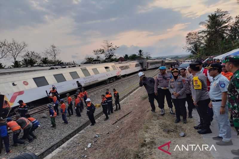 Gerak Cepat, Kapolda DIY: Gerbong Kereta Segera Dievakuasi Supaya Kembali Normal