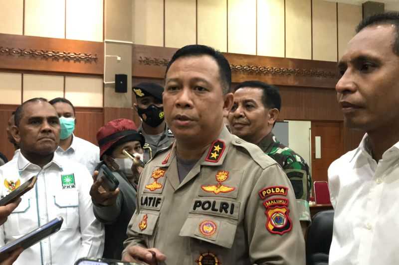 Gerak Cepat, Kapolda Maluku Siaga Personel Bantu Masyarakat Terdampak Cuaca Ekstrem