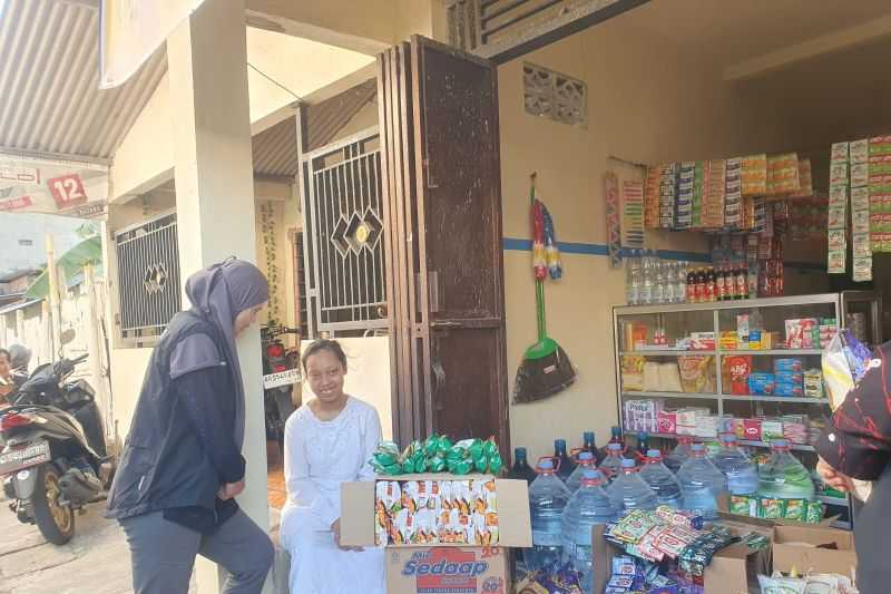 Gerak Cepat, Kemensos Salurkan Bantuan untuk Dua Pelajar Yatim Piatu Tulungagung