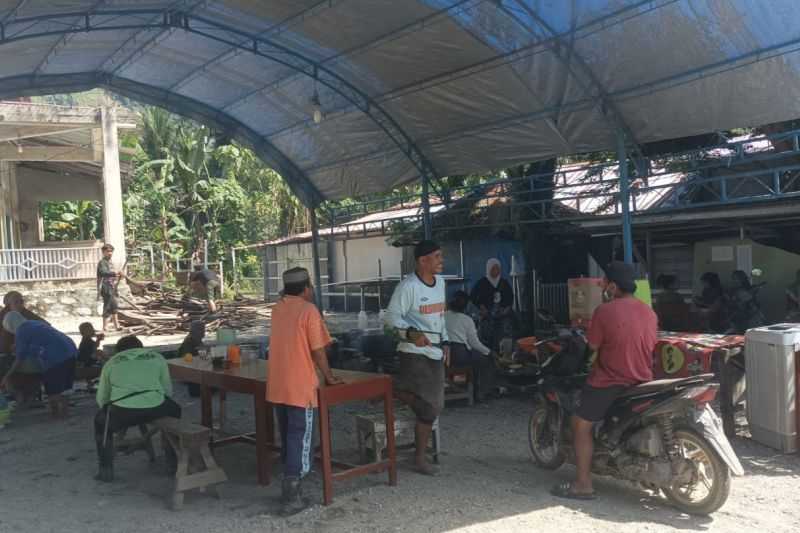 Gerak Cepat, Masyarakat Bobo Sigi Dirikan Dapur Umum Secara Swadaya Pascabanjir