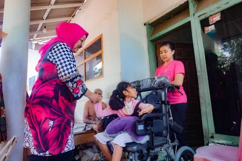 Gerak Cepat, Pemkab Lumajang Beri Bantuan Kepada Penyandang Disabilitas Berat