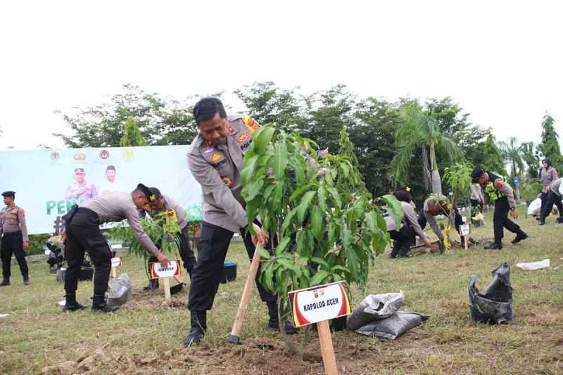 Gerak Cepat, Polda Aceh Siap Sukseskan Program Penanaman 10 Juta Pohon