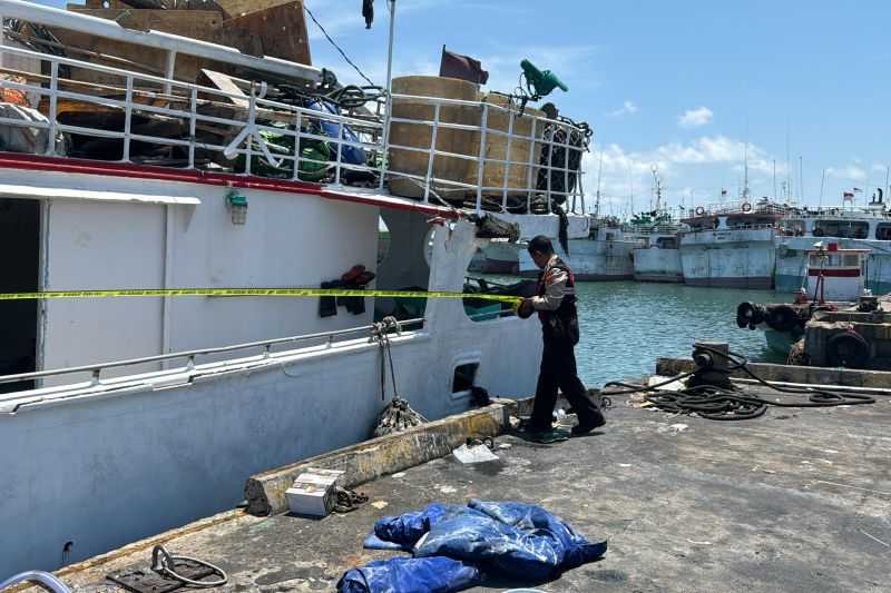 Gerak Cepat, Polisi Selidiki Penyebab Ledakan Kapal di Pelabuhan Benoa Bali