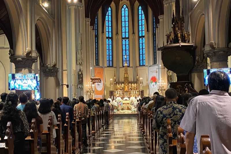 Gereja Katedral Jakarta Laksanakan Misa Akhir Tahun 2022 dengan Khidmat dan Patuh Prokes