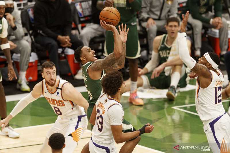 Giannis Antetokounmpo Bawa Bucks Ungguli Suns di Gim Ketiga Final NBA