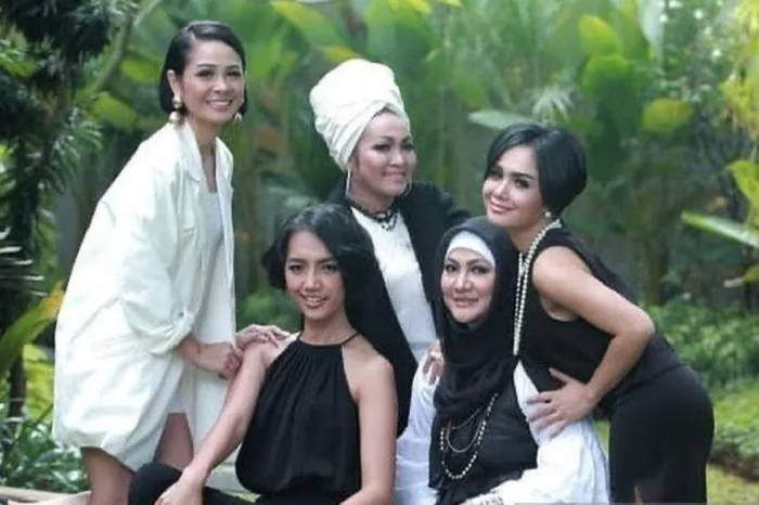 Grup vokal 5 Wanita Rilis Lagu Baru untuk Perempuan Tangguh Indonesia