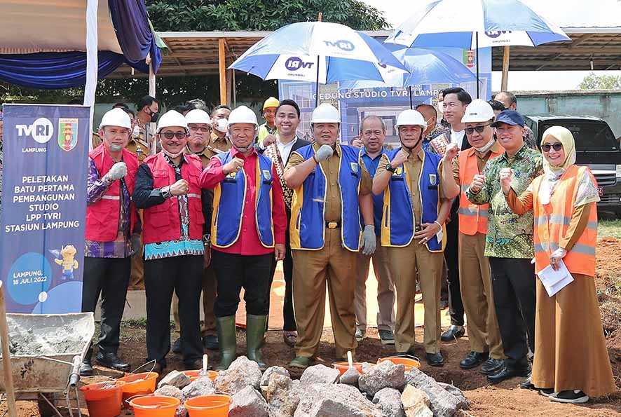 Gubernur Arinal Lakukan Peletakan Batu Pertama Pembangunan Gedung Studio TVRI di Lampung Selatan