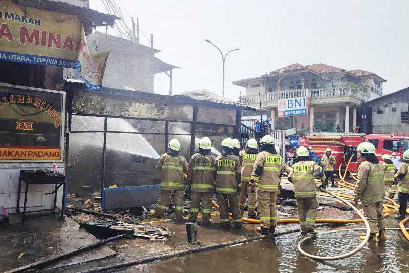 Gulkarmat kerahkan 55 personel padamkan kebakaran di Ancol