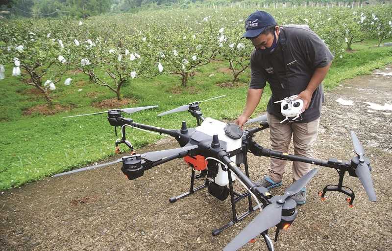 Gunakan teknologi drone