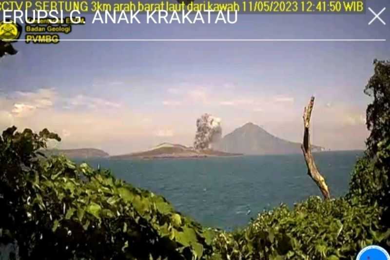 Gunung Anak Krakatau Meletus, Semburkan Abu Setinggi 1.000 Meter