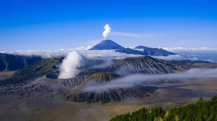 Gunung Berapi di Indonesia Berisiko Memicu Kekacauan Dunia Lewat Selat Malaka