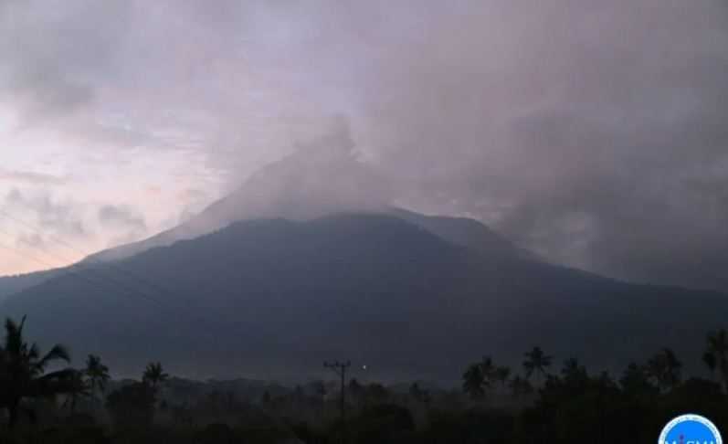 Gunung Lewotobi Laki-Laki Erupsi 3 Kali, PVMBG: Waspada Banjir Lahar Hujan