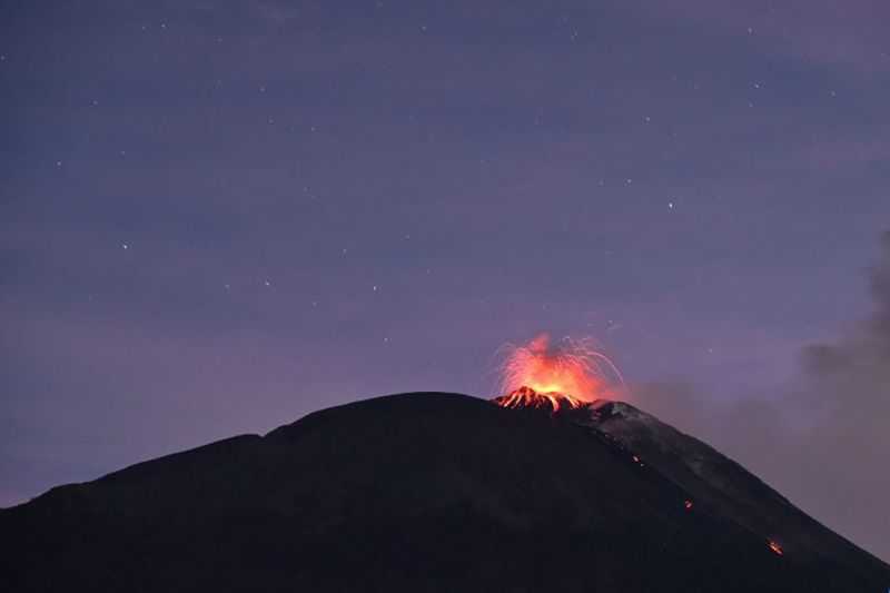 Gunung Lewotolok Erupsi Lagi, Pos Pemantau Catat 19 Kali Letusan