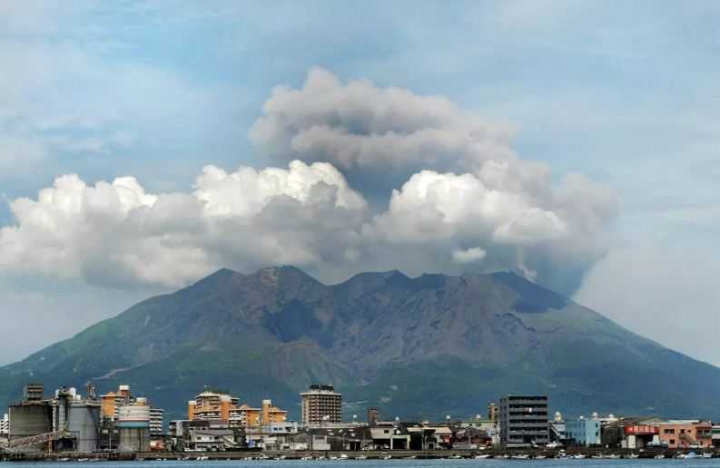 Gunung Sakurajima Meletus, Warga Pulau Kyushu Dievakuasi