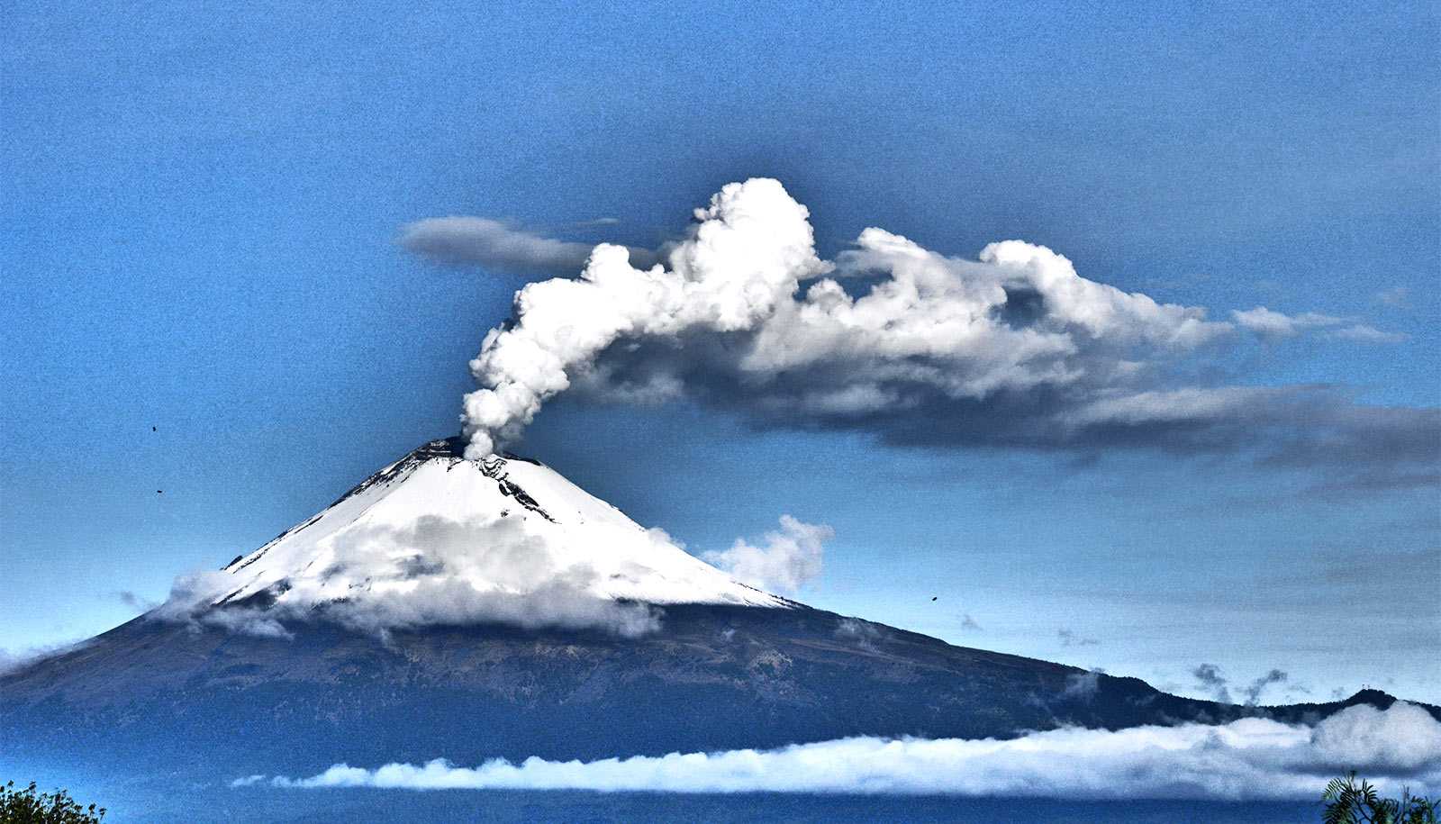 Gunung Selamatkan Bumi dari Pembekuan