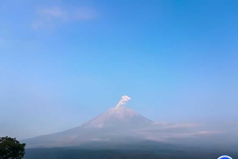 Gunung Semeru Kembali Erupsi, Lontarkan Abu Setinggi 1.000 Meter