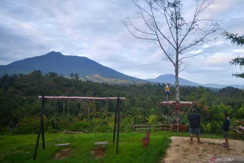 Gunung Sorik Marapi Berpotensi Erupsi, PVMBG Minta Warga Sekitar Waspada