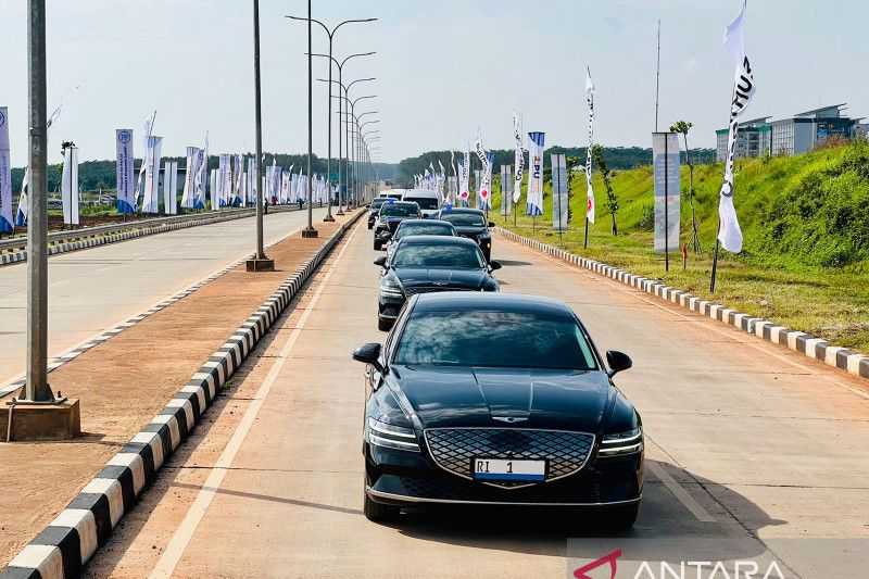 Halus dan Enggak Ada Suaranya, Pengalaman Presiden Jajal Mobil Listrik yang Akan Dipakai Pemimpin Negara G20