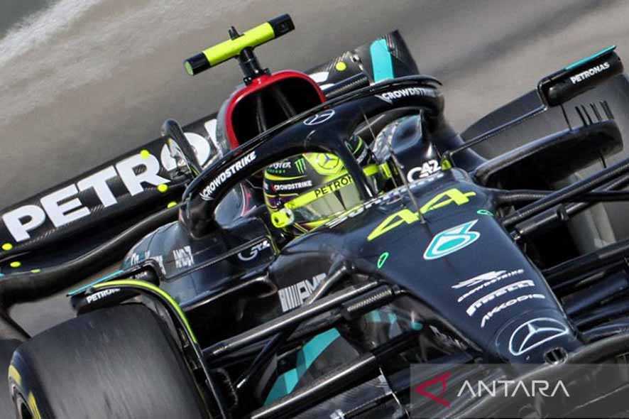 Hamilton Akan Berjuang Bersama Mercedes Hingga Akhir