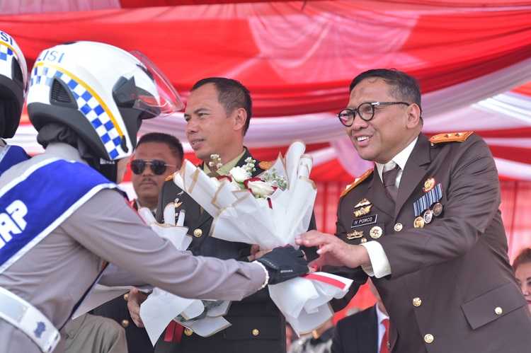 Hari Bhayangkara ke-78, Kajati Ponco Puji Peran Polri dalam Menjaga Keamanan di Jawa Tengah