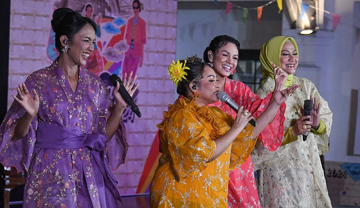 Hari Kebaya Nasional, 5 Wanita Rilis Lagu Kebaya Indonesia