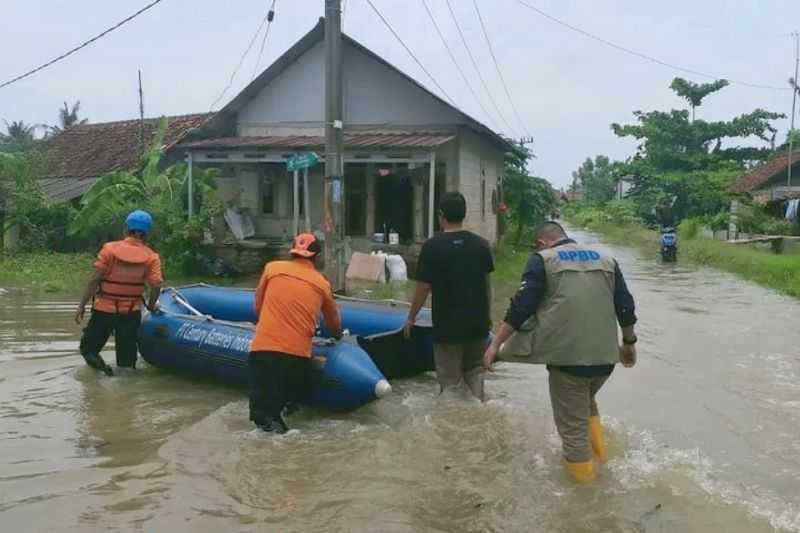 Harus Gerak Cepat Kirim Logistik, Warga Korban Banjir di Pesisir Karawang Belum Dapat Bantuan