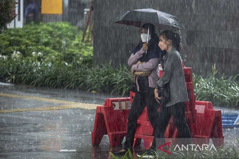 Hati-hati! Cuaca Buruk Akan Terjadi di Sejumlah Provinsi, BMKG Beri Peringatan Dini Agar Tak Jatuh Korban
