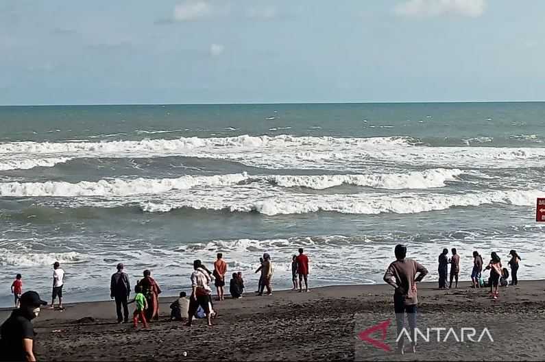 Hati-hati! Gelombang Laut Selatan Jawa Barat-DIY Bisa Capai 6 Meter