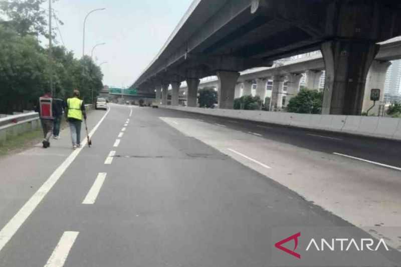 Hati-hati, Jasa Marga Perbaiki Jalan dan Jembatan di Ruas Tol Jakarta-Cikampek