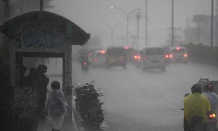 Hati-hati! Masyarakat Indonesia Harus Tau, BMKG Ungkap Potensi Hujan Lebat akan Mengguyur Wilayah Ini