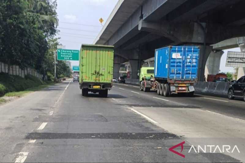 Hati-hati Pengguna Ruas Jalan Ini, Jasa Marga Perbaiki Dua Titik Tol Jakarta-Cikampek