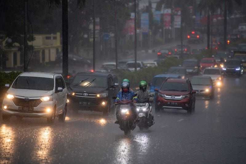 Hati-hati Sejumlah Wilayah Jakarta Berpotensi Hujan dan Angin Kencang Pada Sore Hari