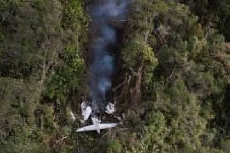 Helikopter Caracal TNI AU Dikerahkan Evakuasi Korban Pesawat Jatuh di Papua Pegunungan