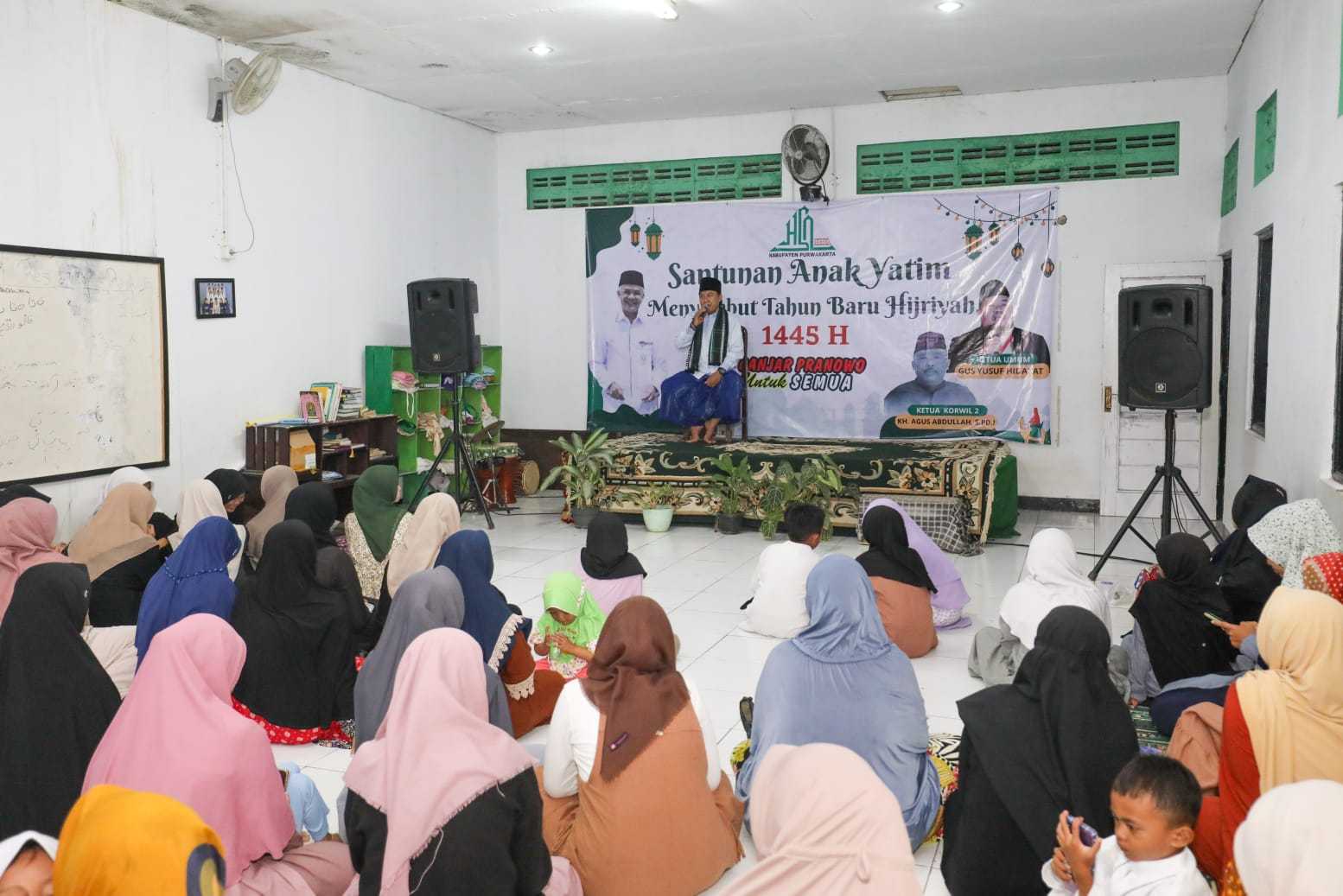 Himpunan Santri Ganjar Beri Santunan Anak Yatim di Purwakarta 1