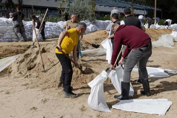 Hongaria Hadapi Fase Pertahanan Banjir Paling Menantang