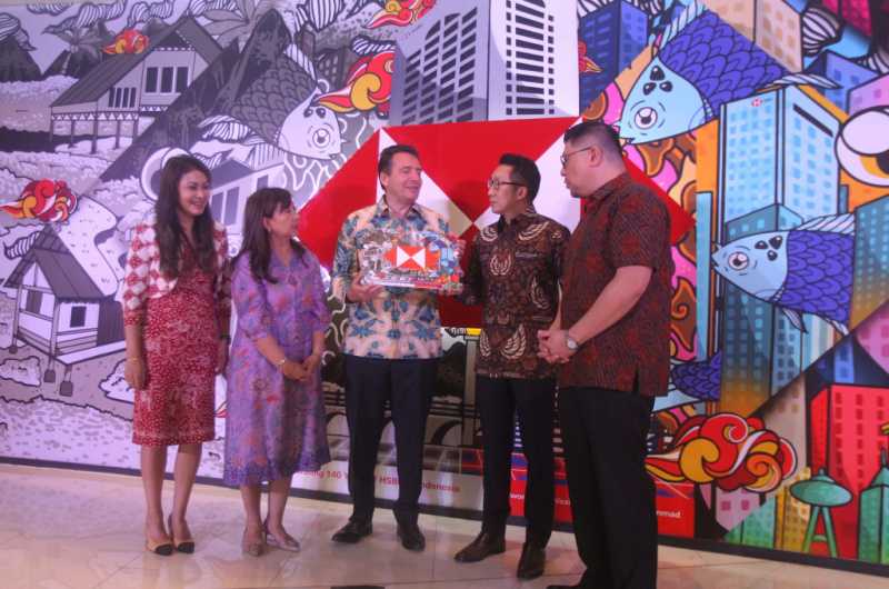 HSBC Indonesia Hadirkan Perjalanan Sejarah 140 tahun di Indonesia dalam Bentuk Seni Mural 1