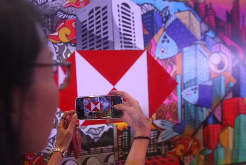 HSBC Indonesia Hadirkan Perjalanan Sejarah 140 tahun di Indonesia dalam Bentuk Seni Mural 3