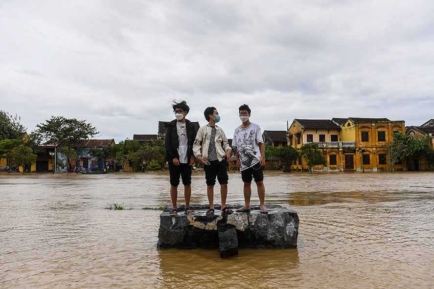 Hujan Tropis Banjiri Thailand
