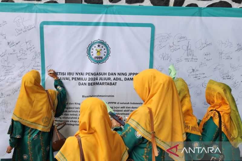 Ibu Nyai Ponpes NU Ramai-ramai Deklarasi Pemilu Damai dan Tidak Golput