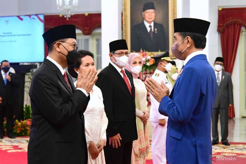 Ikut Berkemah, Presiden Jokowi Boyong Kepala-Wakil Otorita IKN ke Titik Nol Nusantara