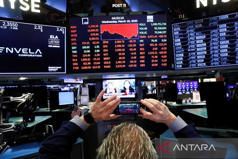 Indeks Dow Jones Anjlok Lebih dari 1.000 Poin, Wall Street Jatuh