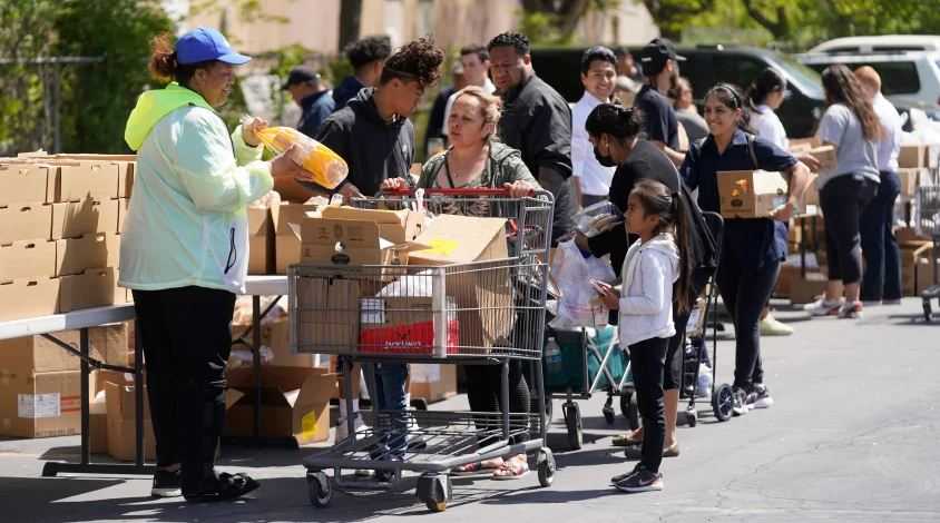 Inflasi AS Tembus 9,1 Persen, Ribuan Warga Antre Makanan di Bank-bank Pangan di Seluruh Penjuru Negeri