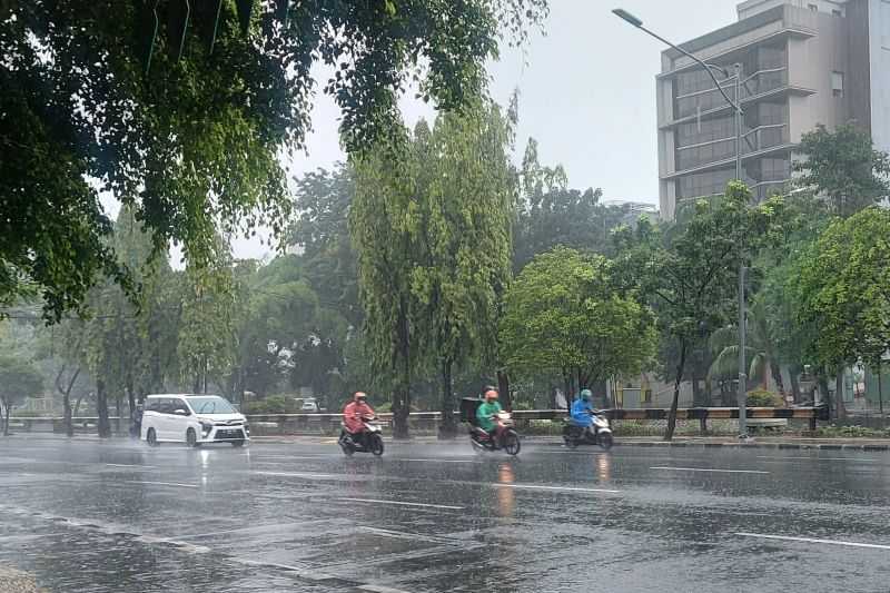 Informasi Cuaca Terbaru, Sebagian Wilayah Jakarta Berpotensi Hujan Intensitas Ringan Pada Siang