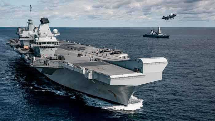 Inggris Luncurkan HMS Queen Elizabeth, Kapal Induk Terbesar Yang Mampu Membawa 60 Pesawat