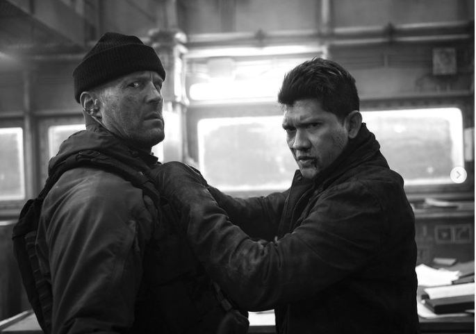 Ini Baru Pendekar Pencak Silat, Jason Statham Merasa Terhormat Bisa Main Bareng dengan Iko Uwais di The Expendables 4