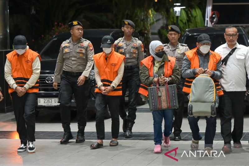 Ini Empat Tersangka Kasus Suap Kalsel yang Dibawa KPK ke Gedung Merah Putih